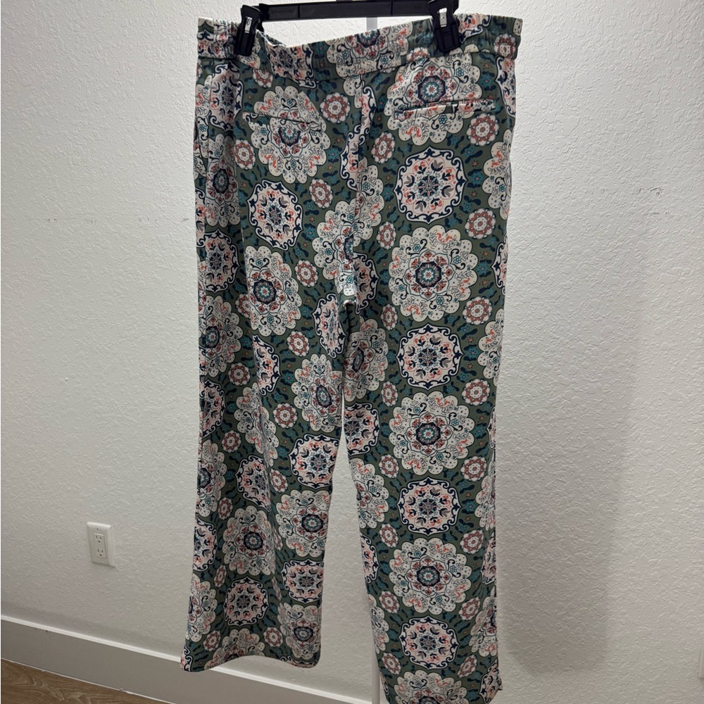 Floral Patterned womens Pants